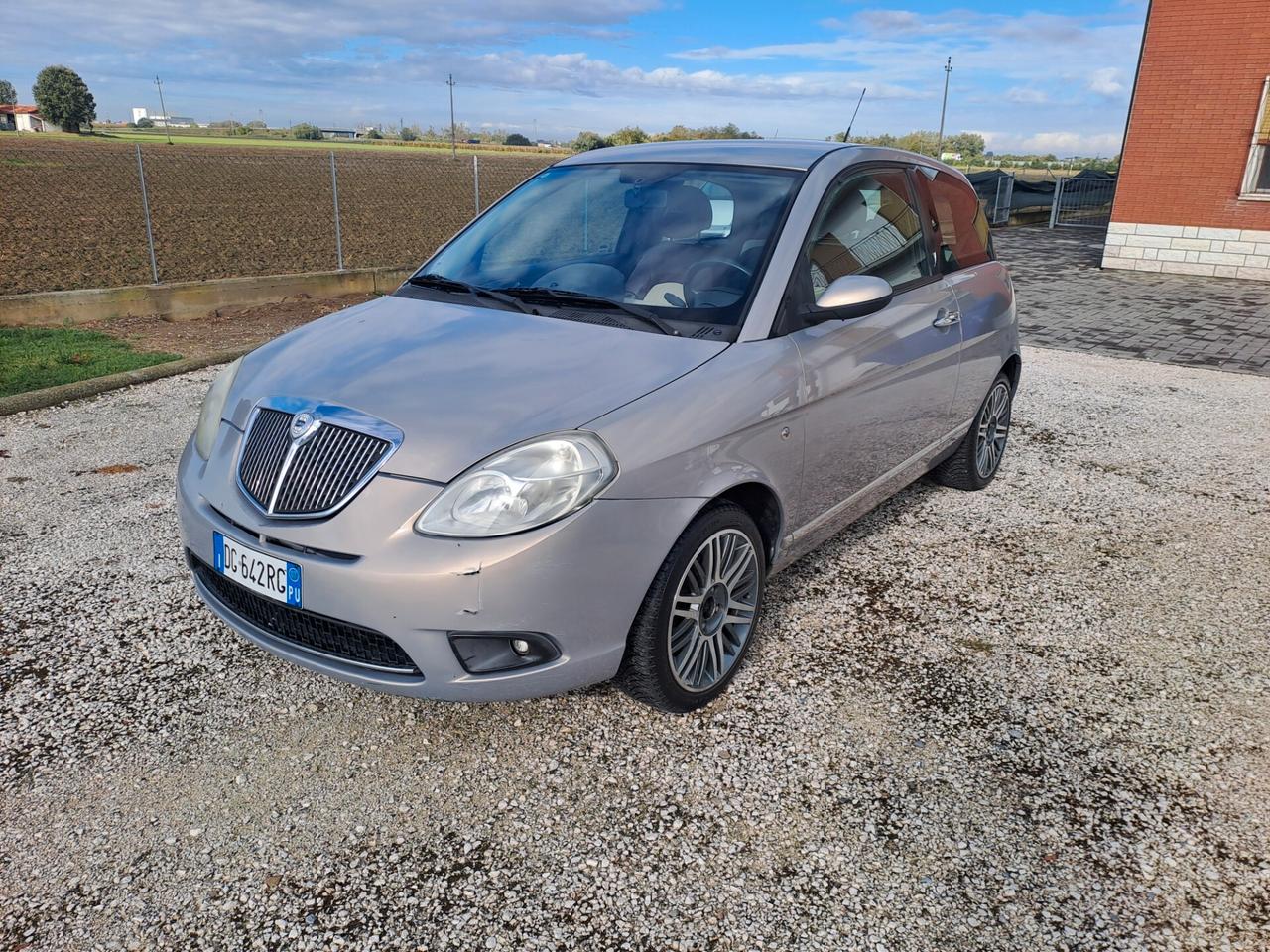 Lancia Ypsilon 1.2 Oro Plus