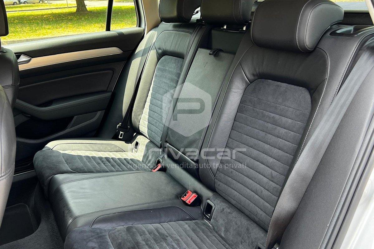 VOLKSWAGEN Passat Variant 2.0 TDI DSG Executive BlueMotion Tech.