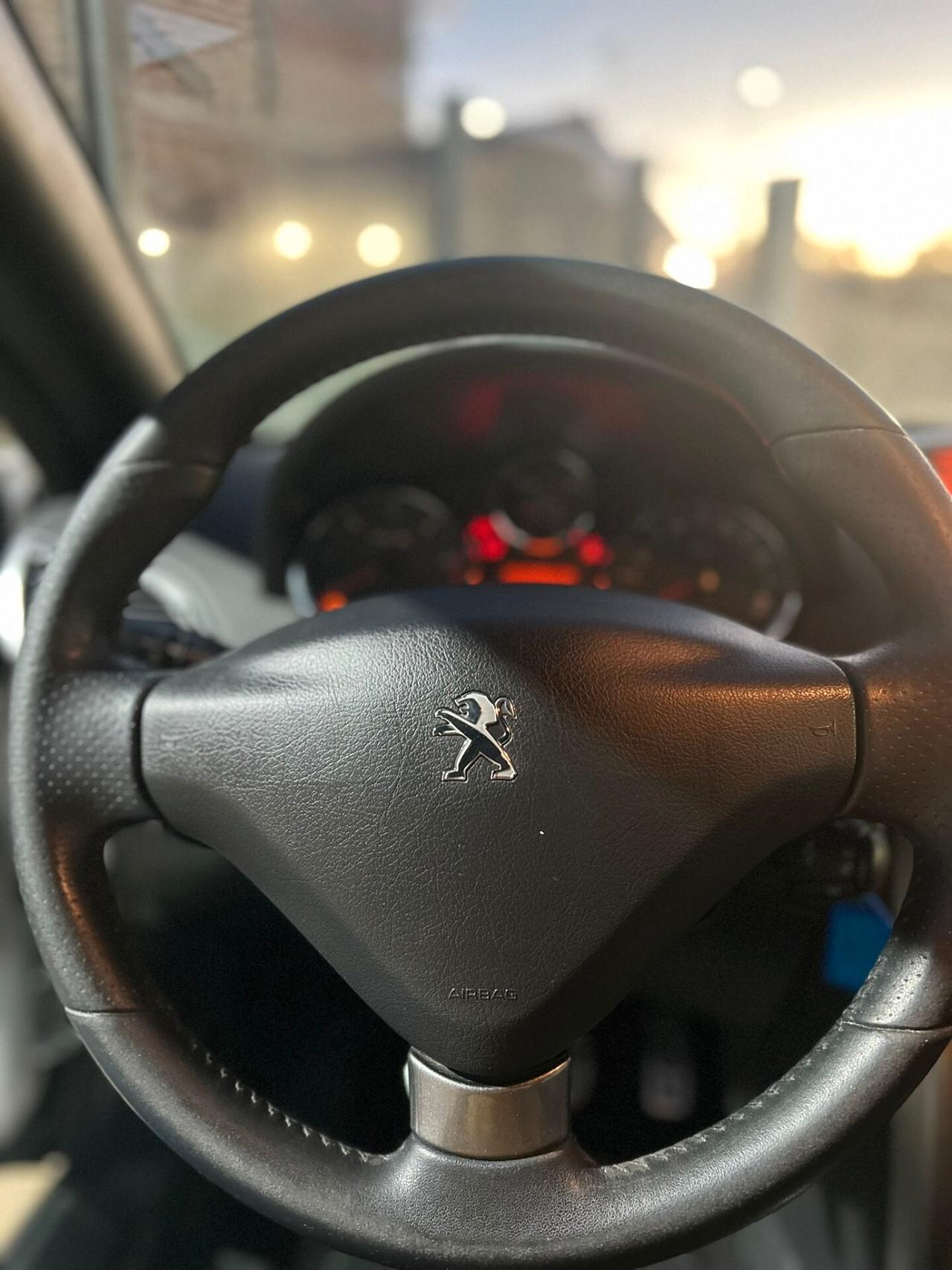 Peugeot 207 Peugeot 207 CC 1.6 hdi 8v Allure 112cv