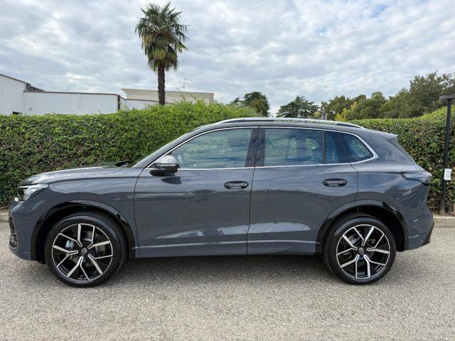 VOLKSWAGEN Tiguan 2.0 TDI 193 CV DSG 4MOTION R-Line Plus KM0 - TETTO