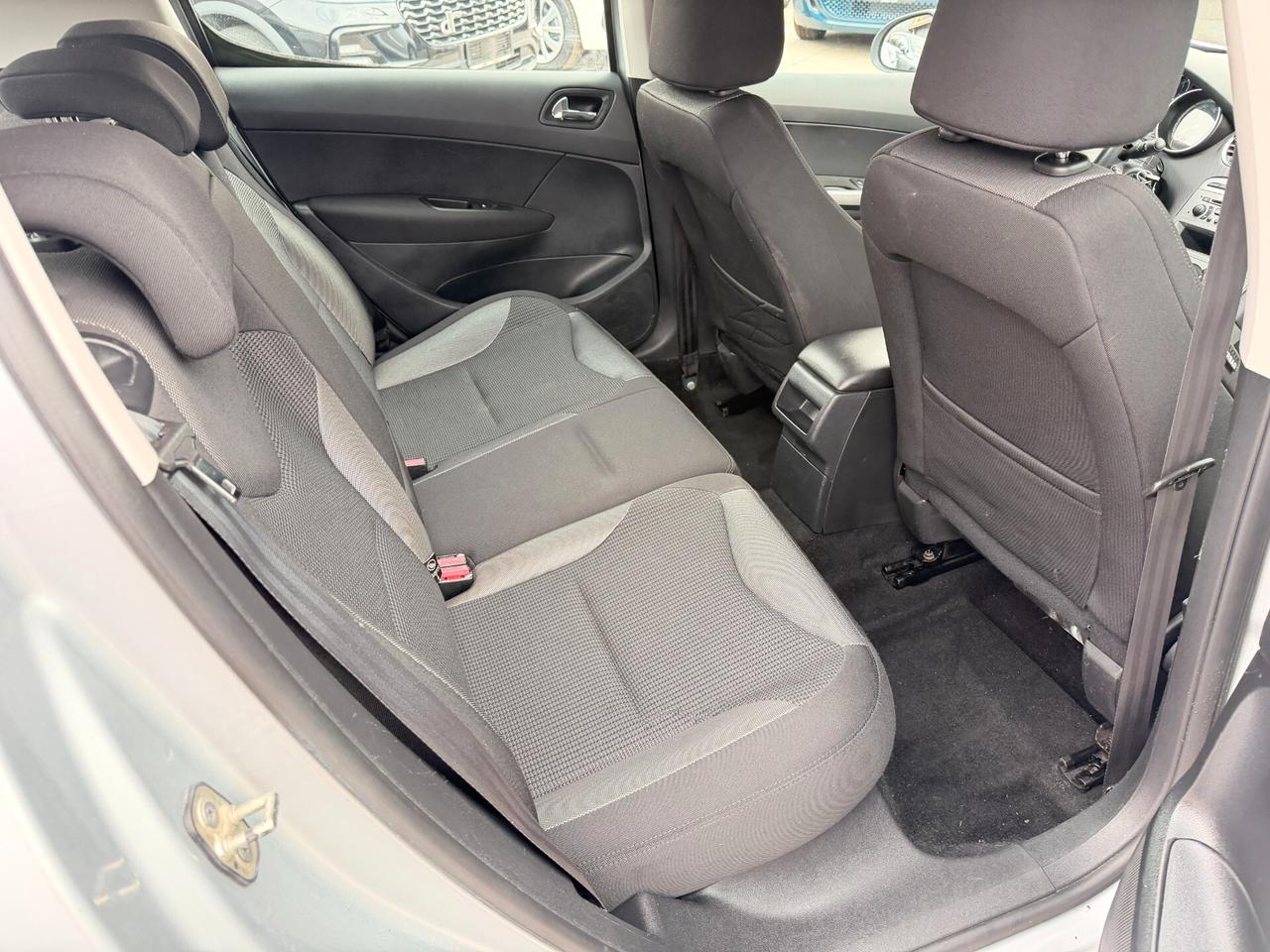 Peugeot 308 1.6 8V e-HDi 112CV Stop&Start 5p. Allure