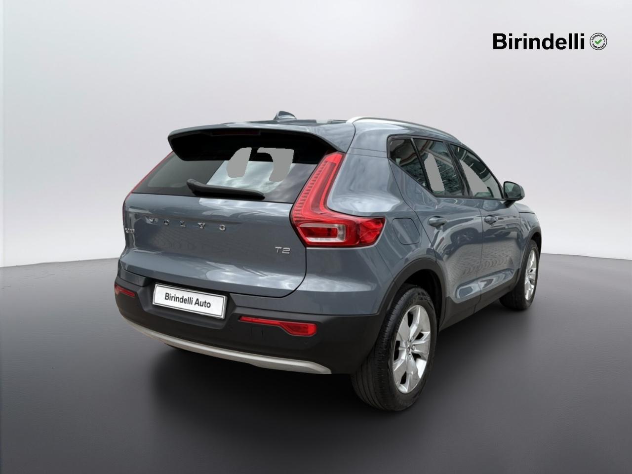 VOLVO XC40 (2017-->) - XC40 T2 Momentum Core