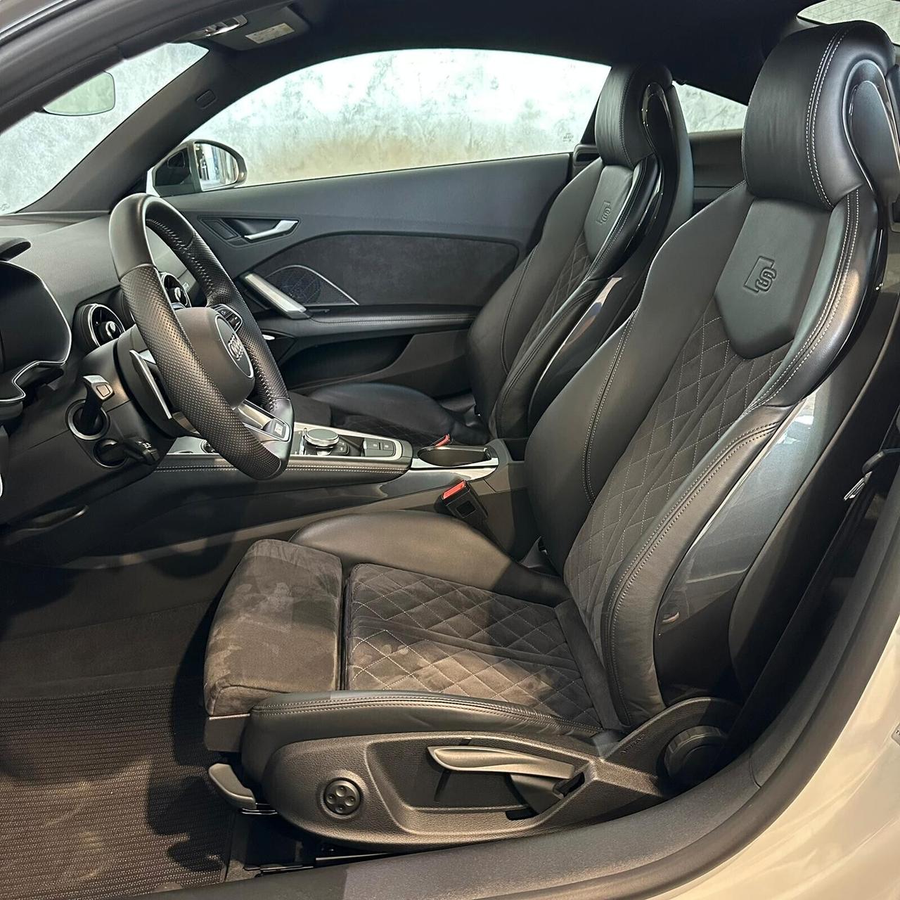Audi TT Coupé 2.0 TFSI S tronic line