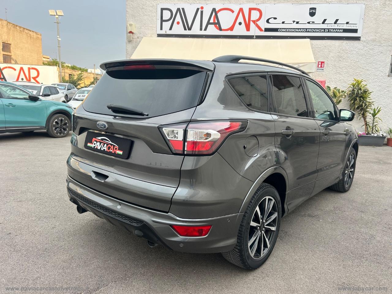FORD Kuga 2.0 TDCI 150CV S&S 2WD ST-Line Bus.