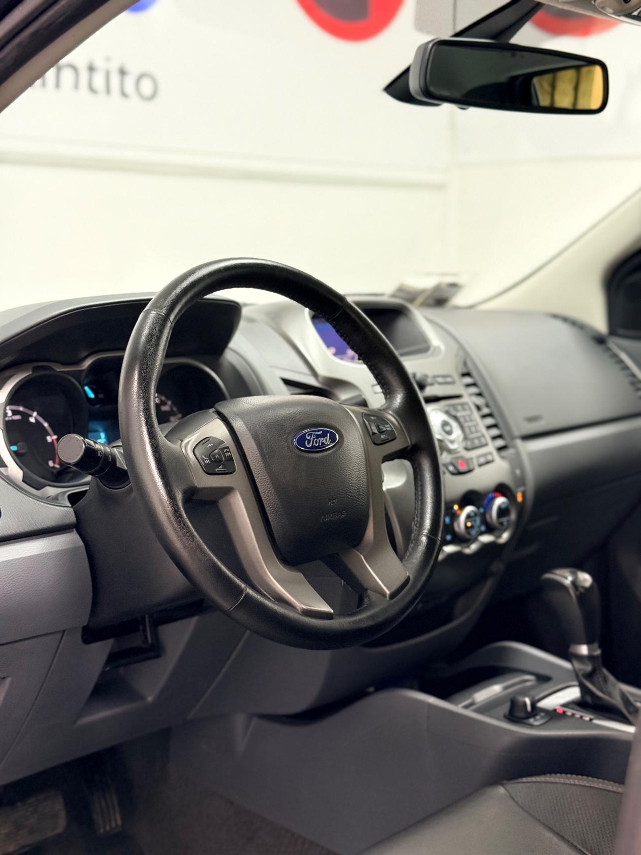 Ford Ranger 2.2 TDCi aut. DC Limited 5pt. 12/2014 EURO 5B NEOPATENTATI GANCIO TRAINO