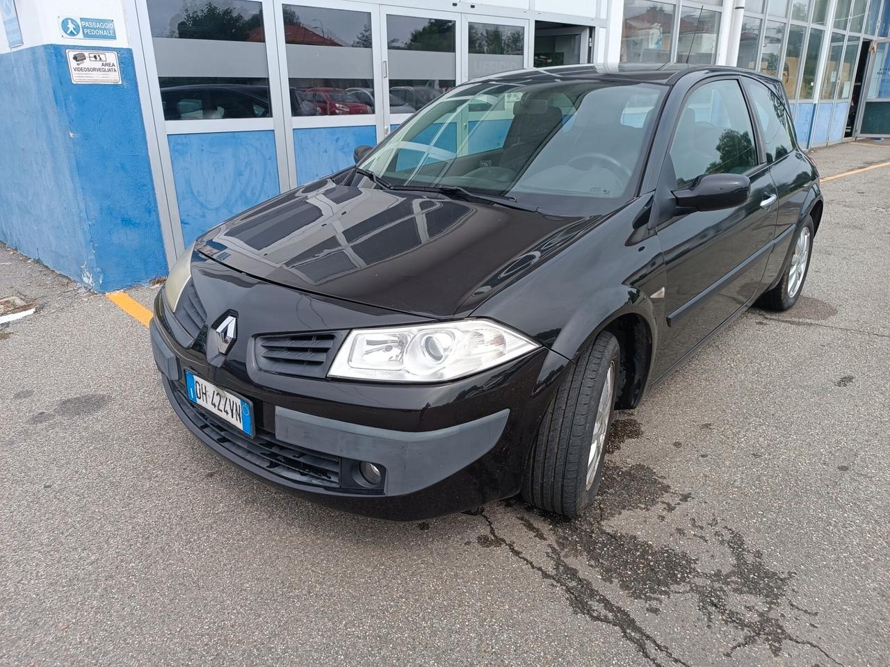 Renault Megane Mégane 1.6 16V 3 porte Dynamique