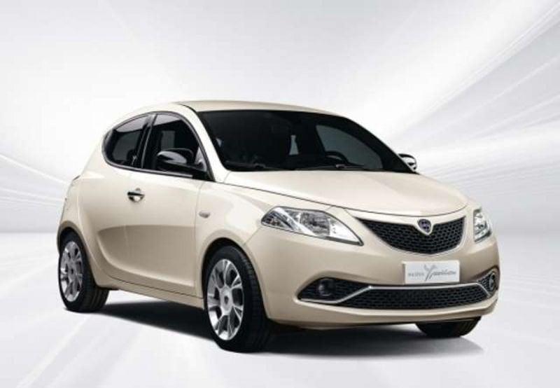 Lancia Ypsilon 5 Porte 1.2 Black and Noir