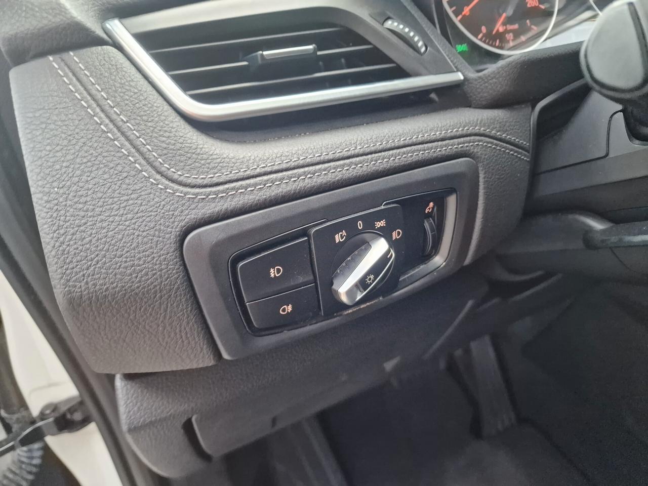 Bmw 218d Active Tourer LUXURY - 2015 *cambio automatico*