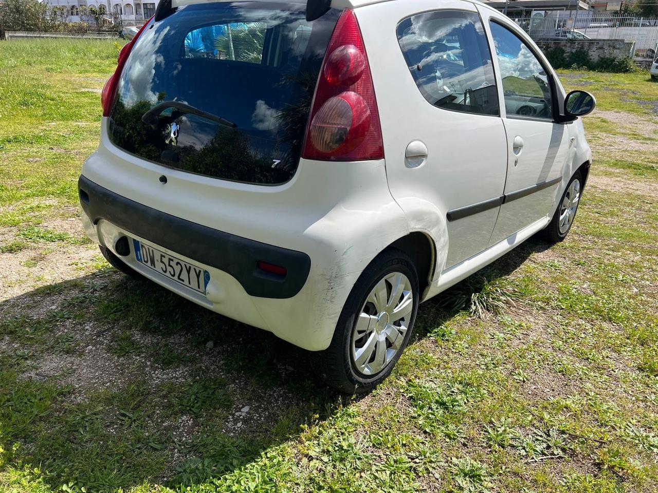 Peugeot 107 1.4 HDi 3p. Plaisir