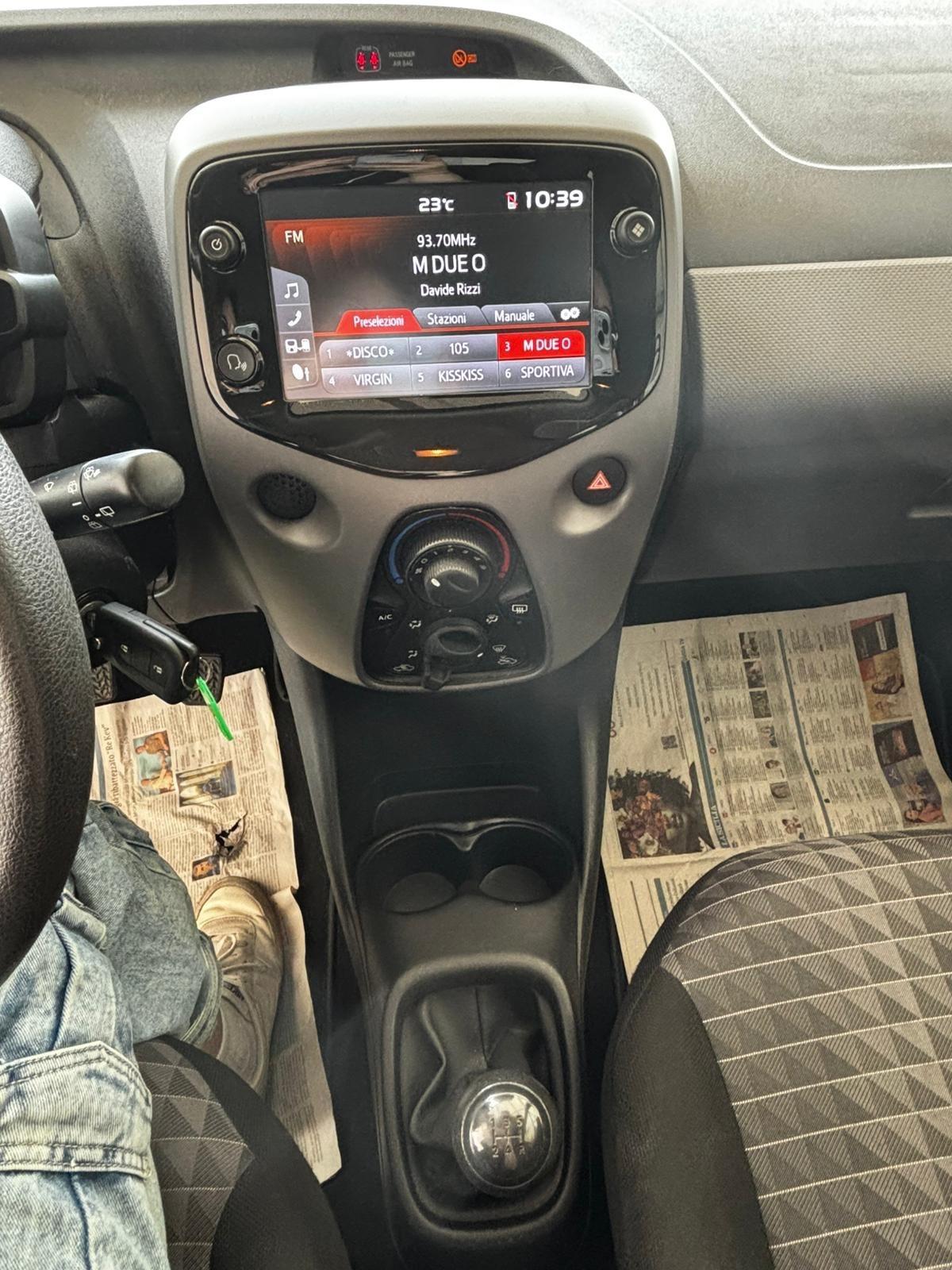 Peugeot 108 VTi 72 S&S 5 porte SI NEOPATENTATI
