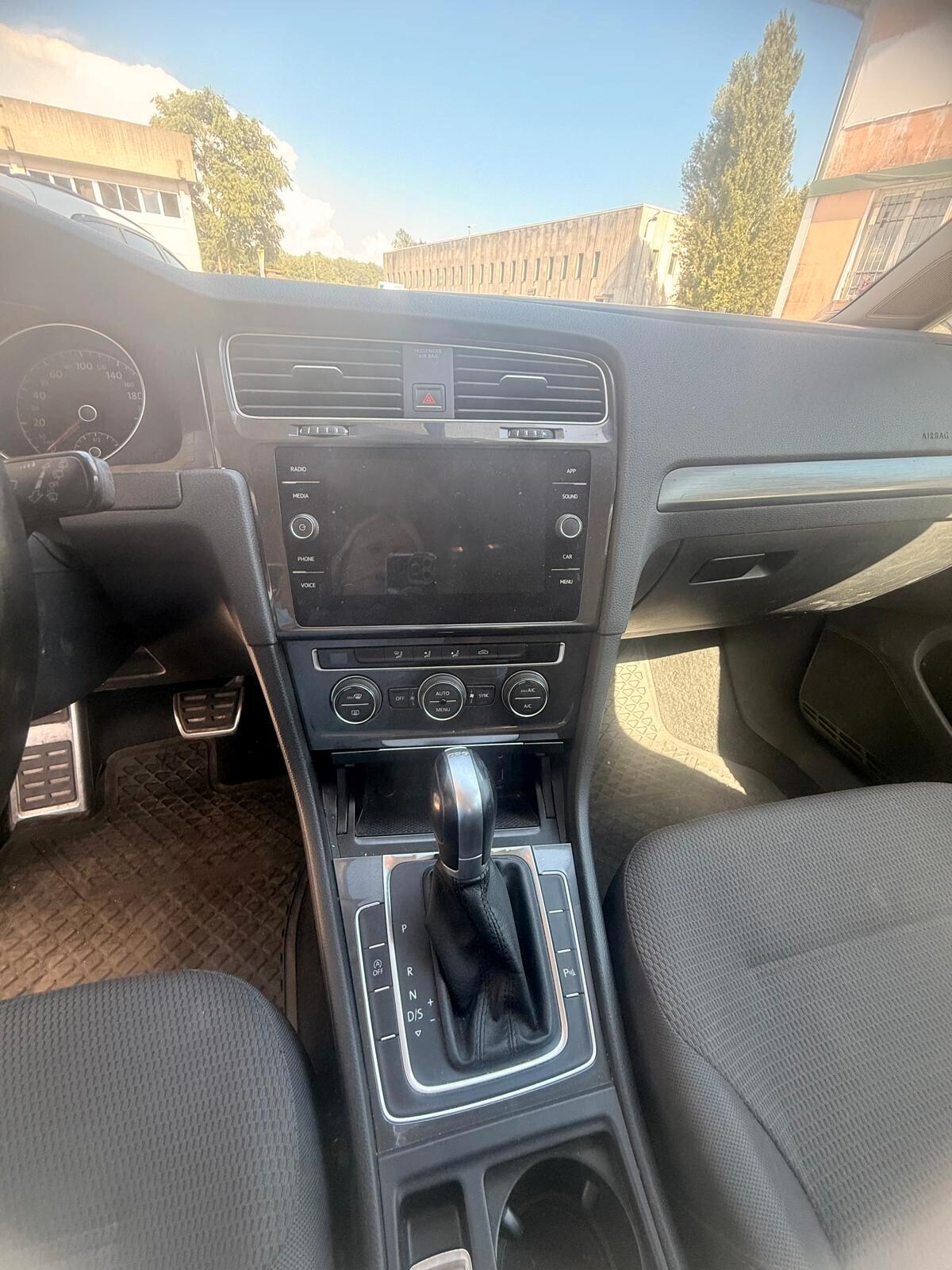 Volkswagen Golf Variant 1.6 TDI 115 CV DSG Business BlueMotion Tech.