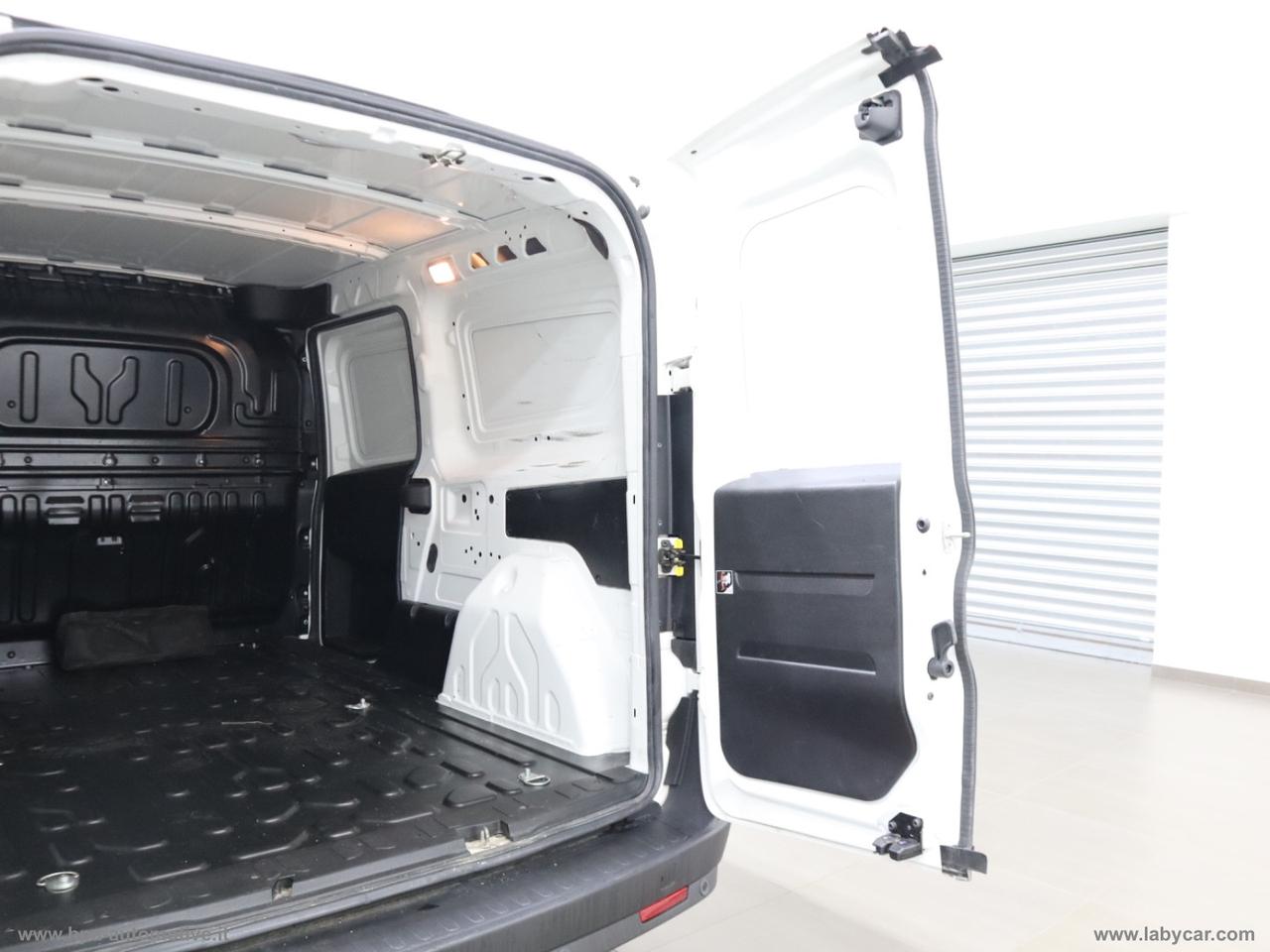 FIAT Doblò 1.6MJT 101CV MAXI 3 POSTI SENSORI GANCIO TRAINO