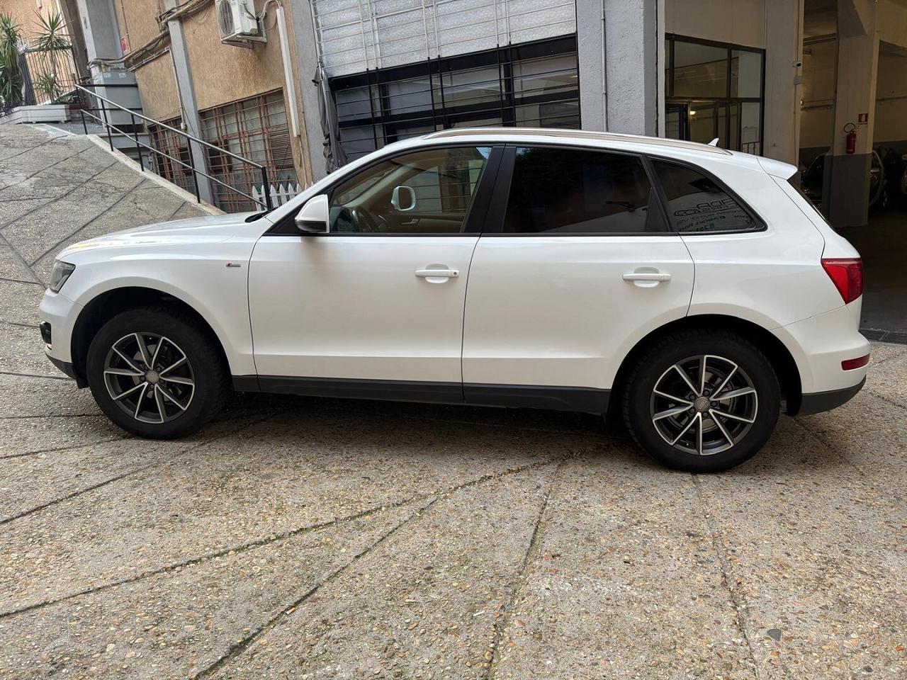AUDI Q5 2.0 TDi