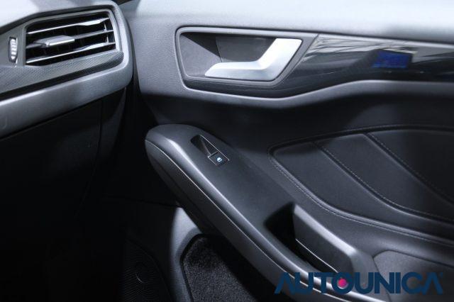 FORD Focus 1.0 ECOBOOST HYBRID 125 CV 5P ST-LINE NEOPATENTATI