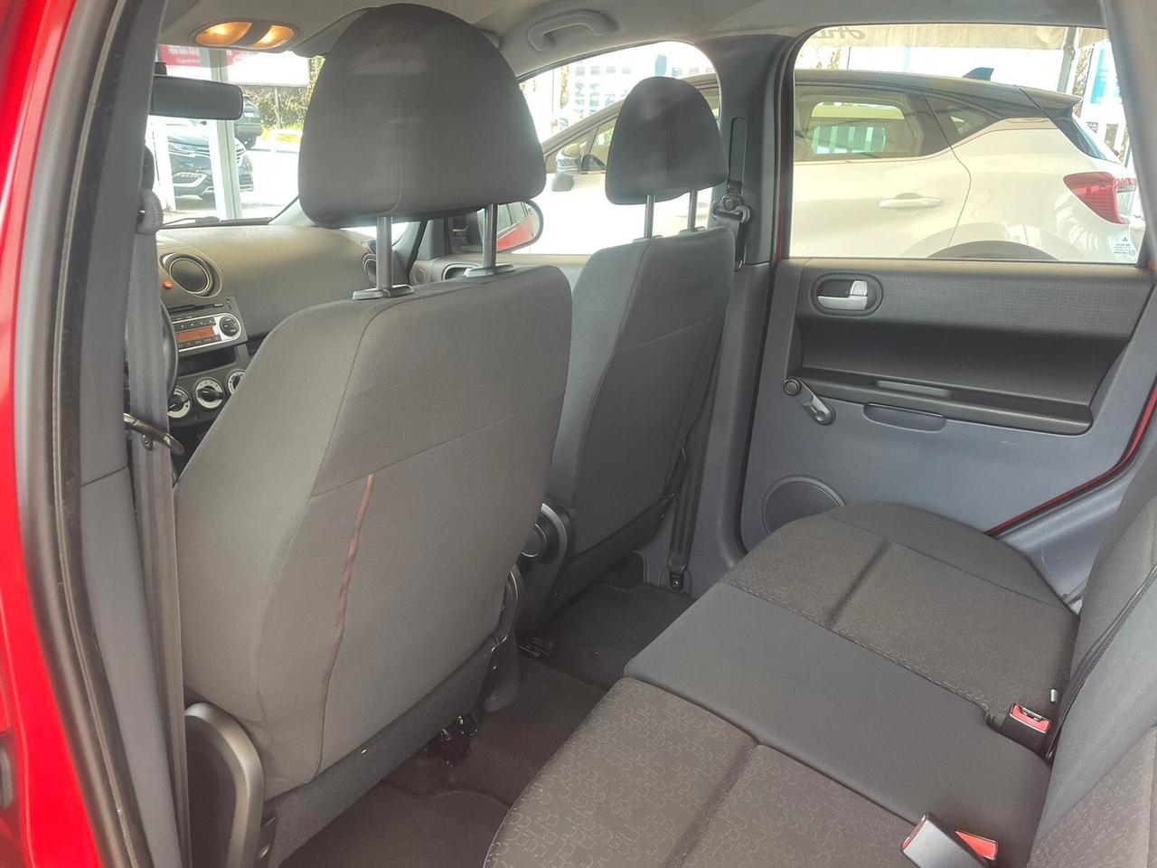 Mitsubishi Colt 1.1 12V 5p.GPL Special Action Model