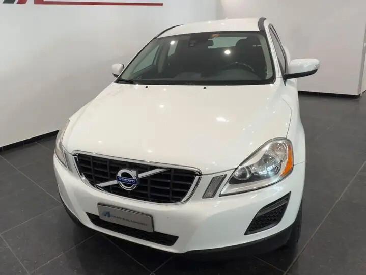 Volvo XC 60 XC60 D3 AWD Geartronic Momentum
