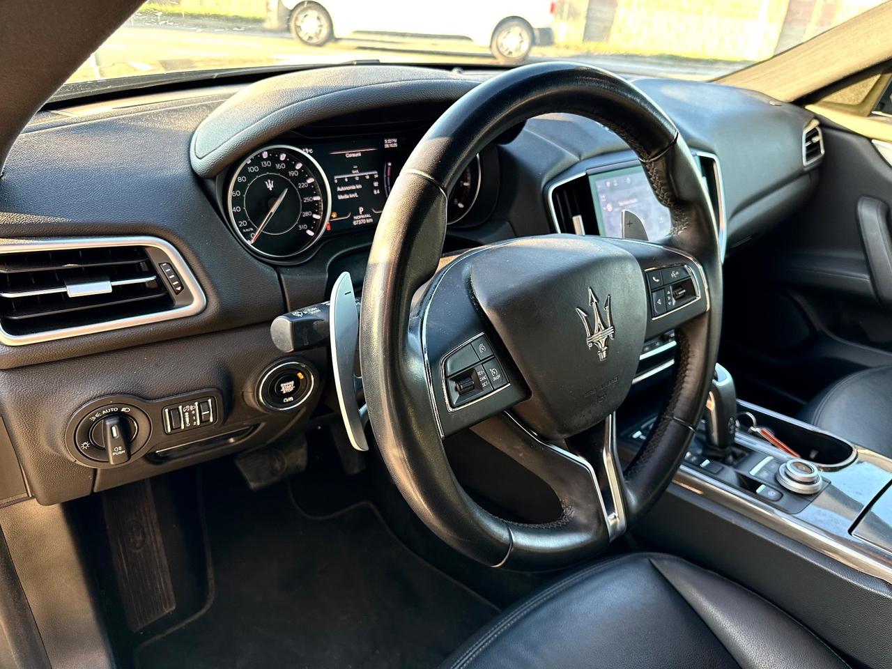 Maserati Ghibli 330 CV MHEV GT