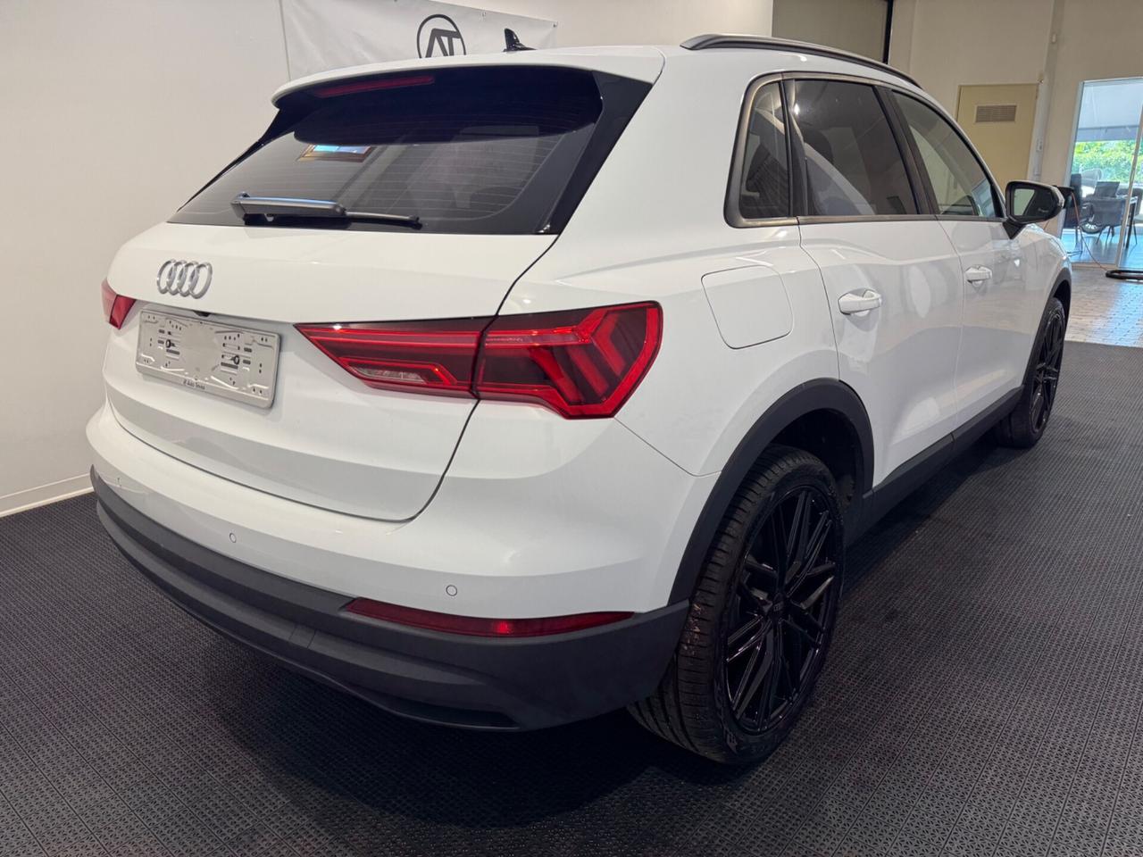 Audi Q3 35 TDI Business Advanced