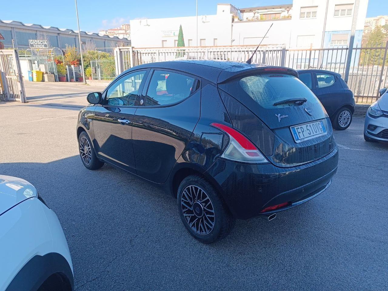LANCIA Ypsilon 1.2 69 CV 5 porte GPL Ecochic Elefantino Blu