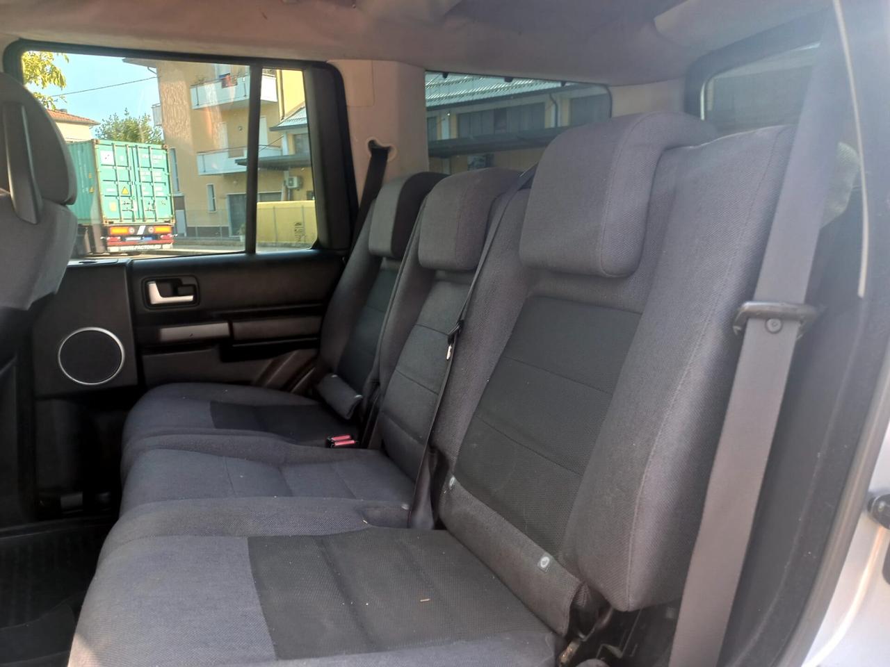 Land Rover Discovery 3 2.7 TDV6 HSE