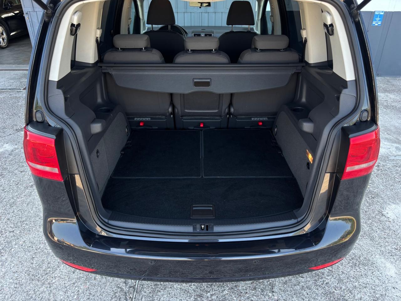 Volkswagen Touran 1.6 TDI 7 POSTI. Garanzia 12mesi