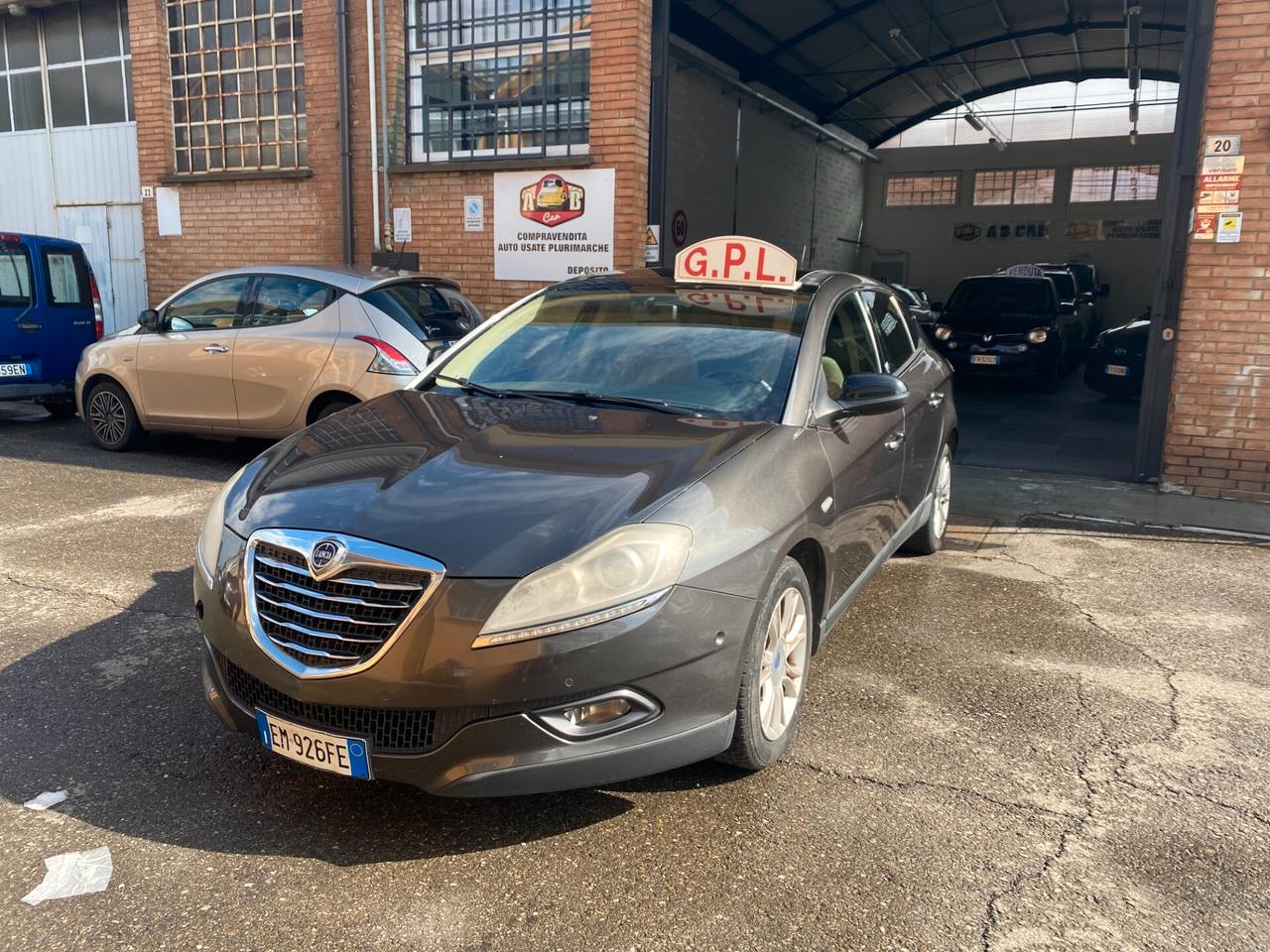 Lancia Delta 1.4 120 CV Silver Ecochic GPL - UNICO PROPRIETARIO