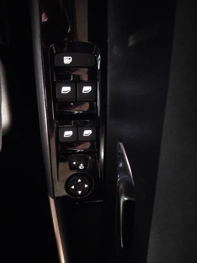LANCIA Ypsilon 1.2 Hybrid e-DCT LX 17" C/GRIMALDI SPECIAL DAY