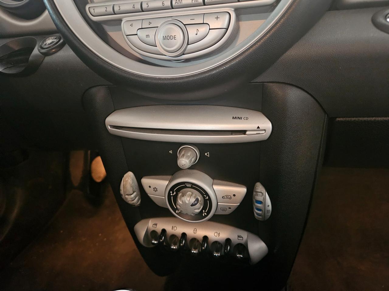 Mini 1.4 16V One ok neopatentati