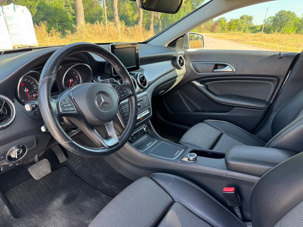 Mercedes-benz CLA 200 CLA 200 d S.W. Automatic Business