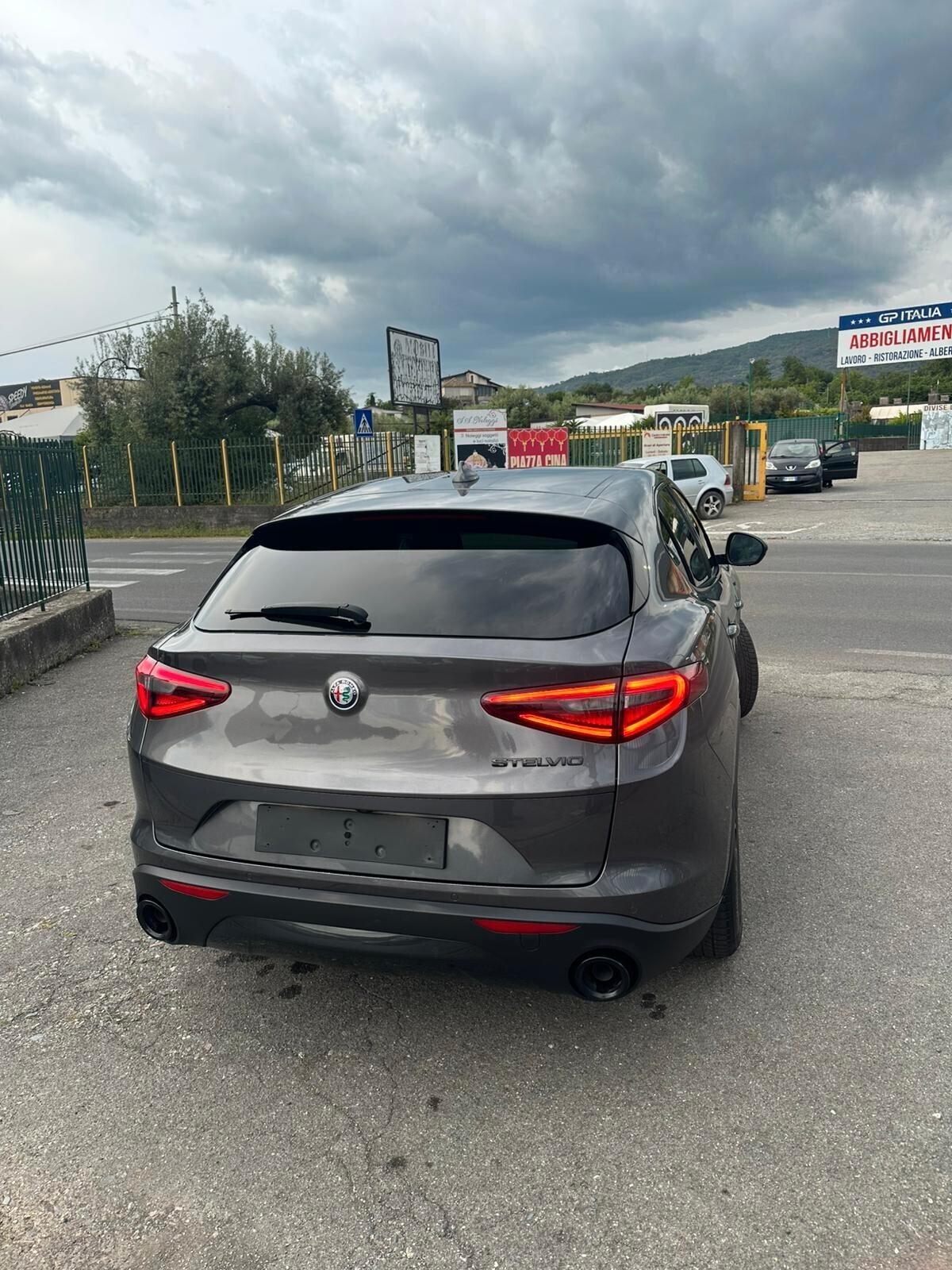 Alfa Romeo Stelvio 2.2 Turbodiesel 160 CV sport