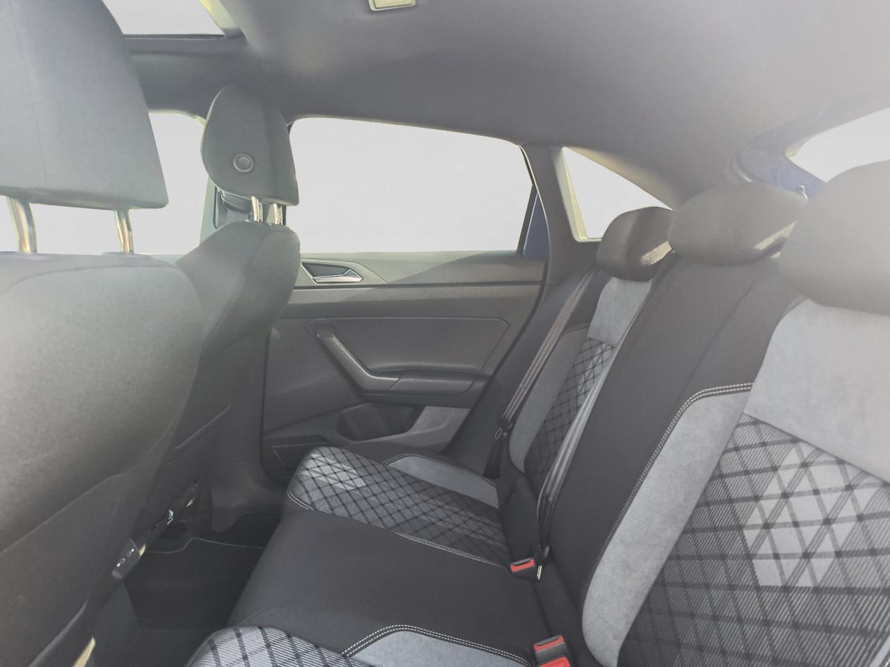 VOLKSWAGEN Taigo R-Line 1.0 TSI 81 kW (110 CV) Manuale
