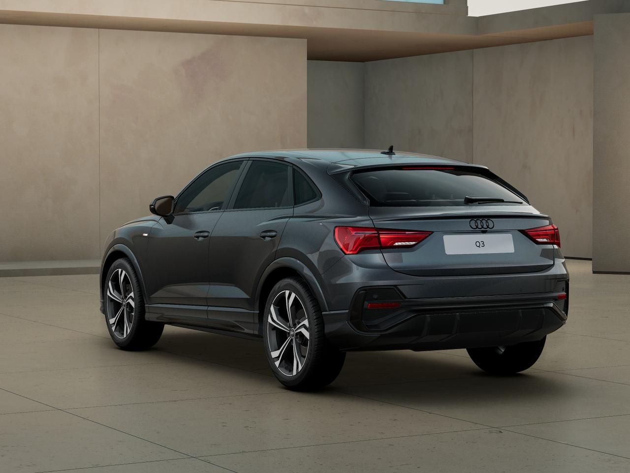 Audi Q3 sportback 35 2.0 tdi identity black s-tronic