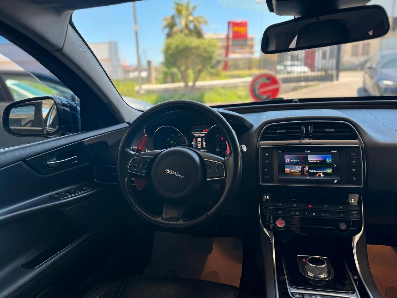 Jaguar XE 2.0 D Turbo 180CV aut. Portfolio