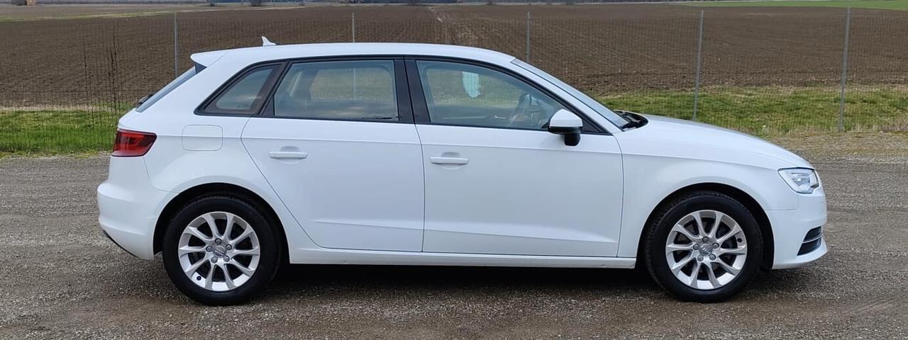 Audi A3 1.6 TDI clean diesel Attraction