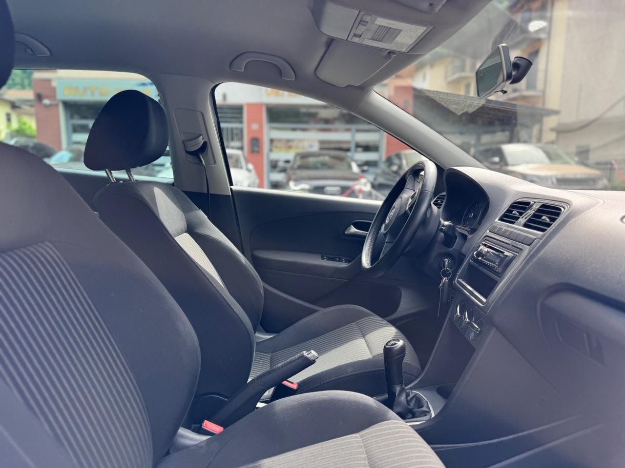 Volkswagen Polo 1.4 5 porte - CON SENSORI PER IL PARCHEGGIO - OK NEOPATENTATI