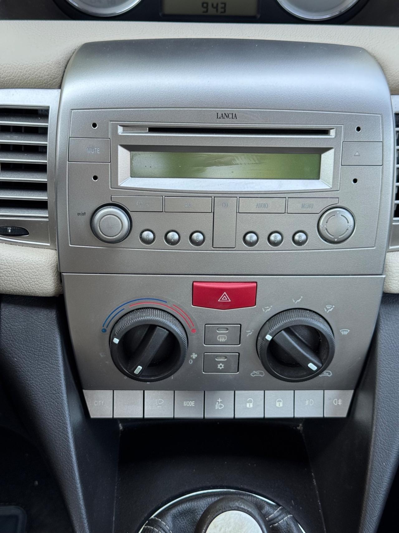 Lancia Ypsilon 1.4 MODAMILANO