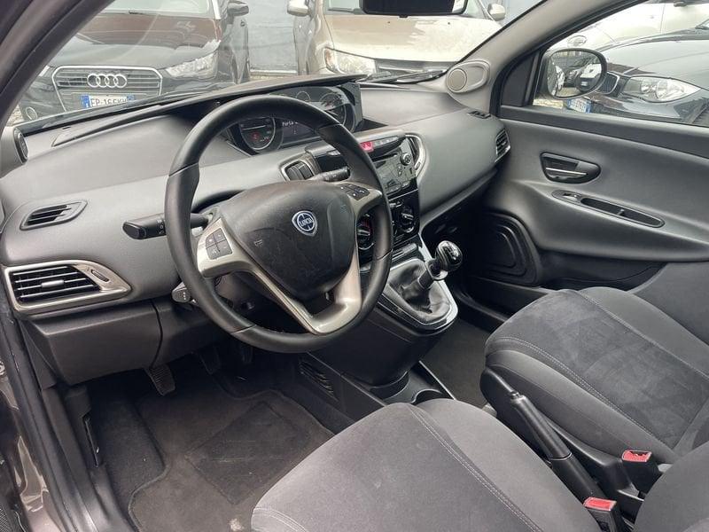 Lancia Ypsilon Ypsilon 1.2 8v Gold s&s 69cv E6