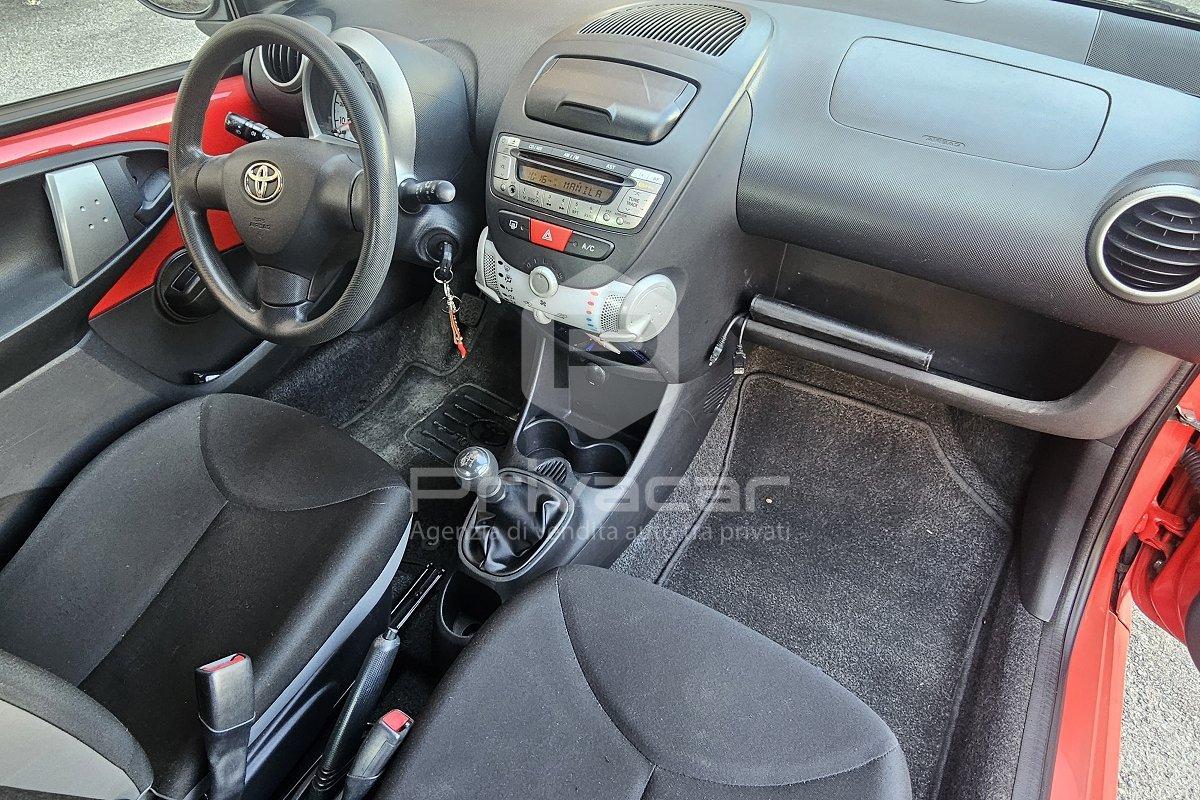 TOYOTA Aygo 1.0 12V VVT-i 3 porte Active Connect