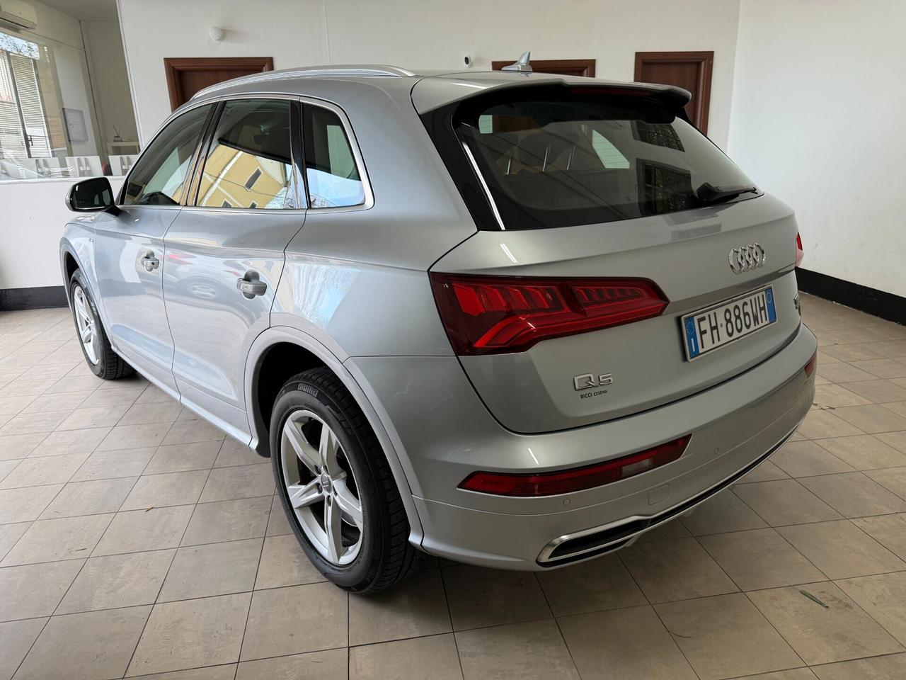 Audi Q5 2.0 TFSI quattro S tronic Business Sport KM 112000