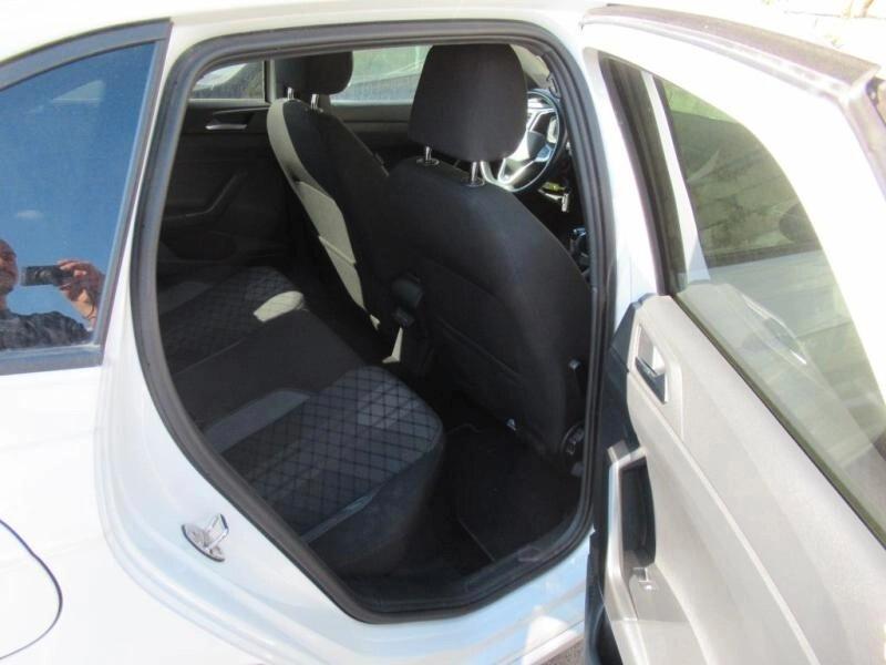 Volkswagen Taigo 1.0 TSI 110 CV DSG R-Line