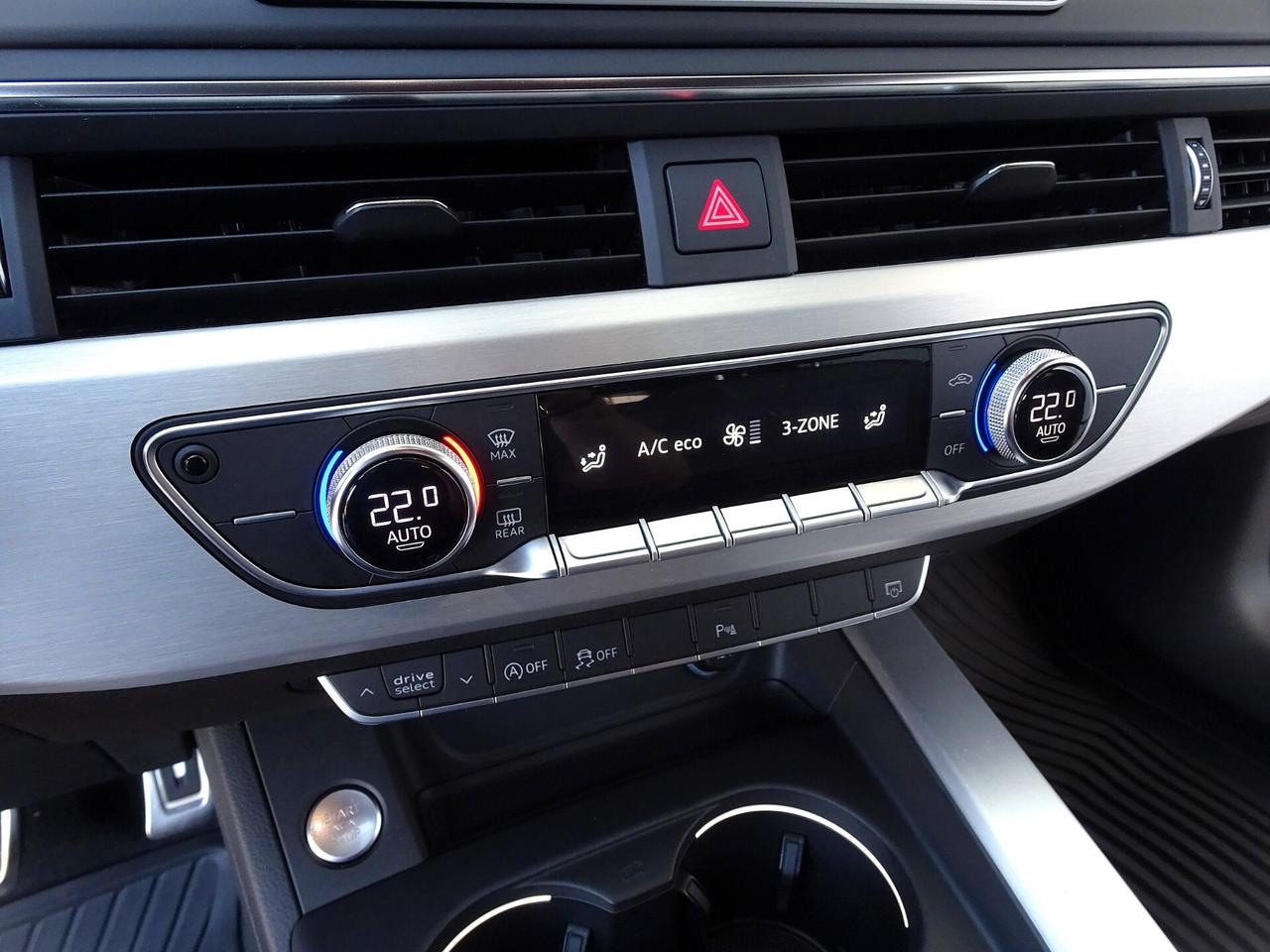 Audi A4 Avant 2.0 TDI 150CV S-LINE naviPlus/LED