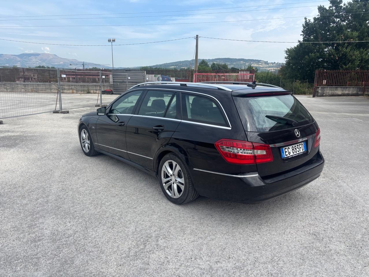 Mercedes-benz E 220 CDI BlueEFFICIENCY Avantgarde