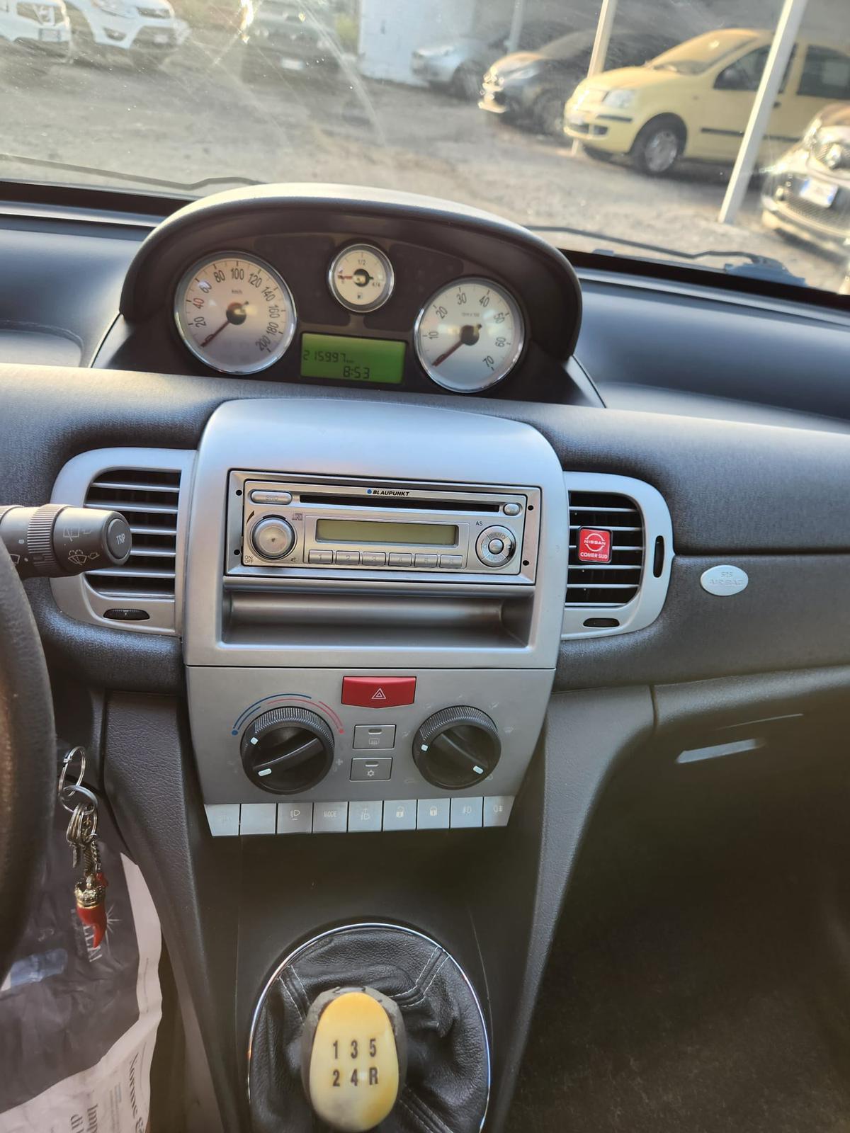 Lancia Ypsilon 1.2 69 CV Platinum ANNO 2012