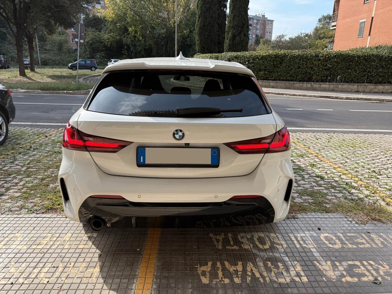 Bmw 118i M Sport Pro full optional, tetto panoramico, sedili a guscio alcantara, head up, tagliandi bmw