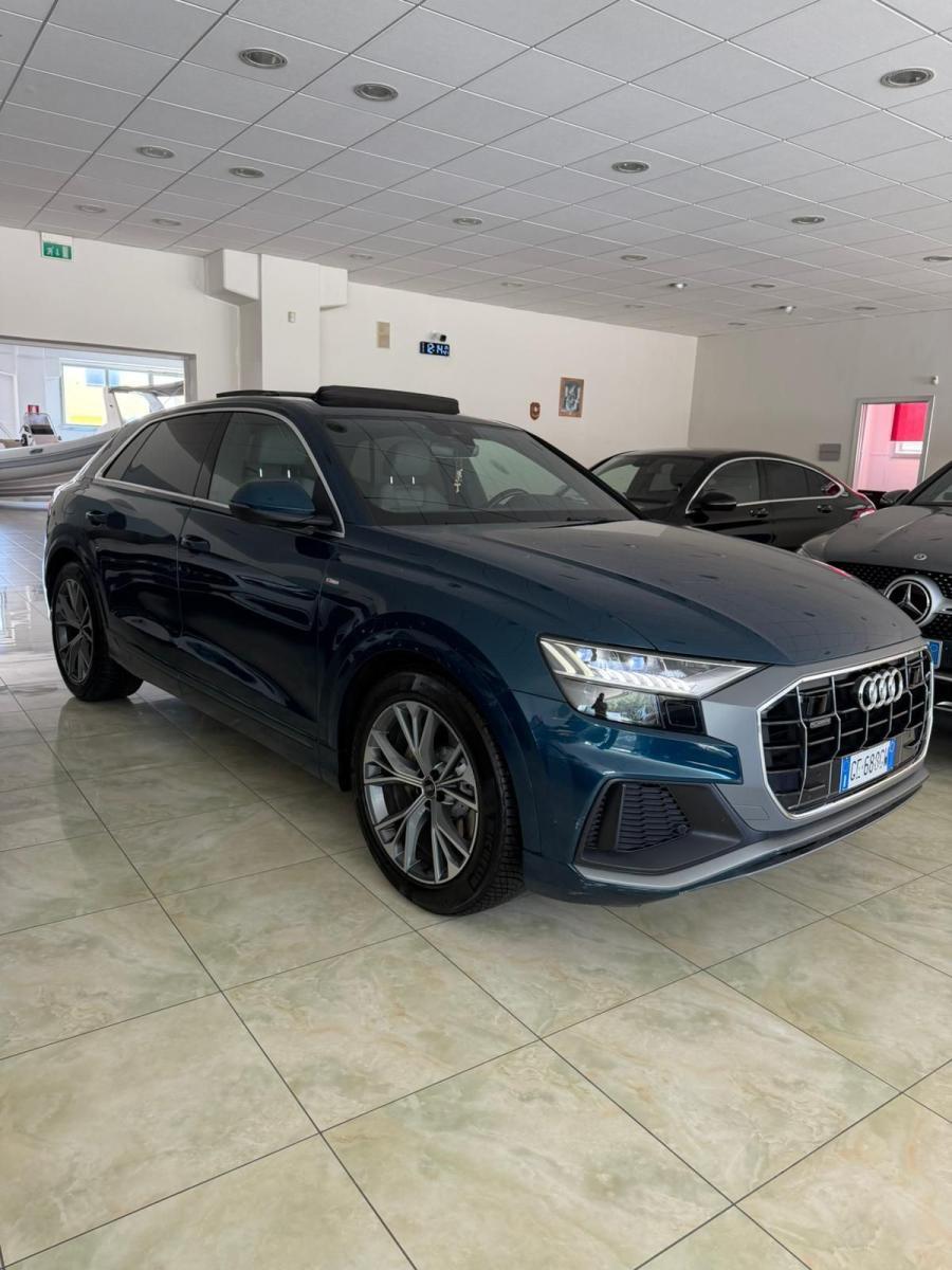 AUDI - Q8 - 50 TDI 286 CV quattro tiptronic Sport