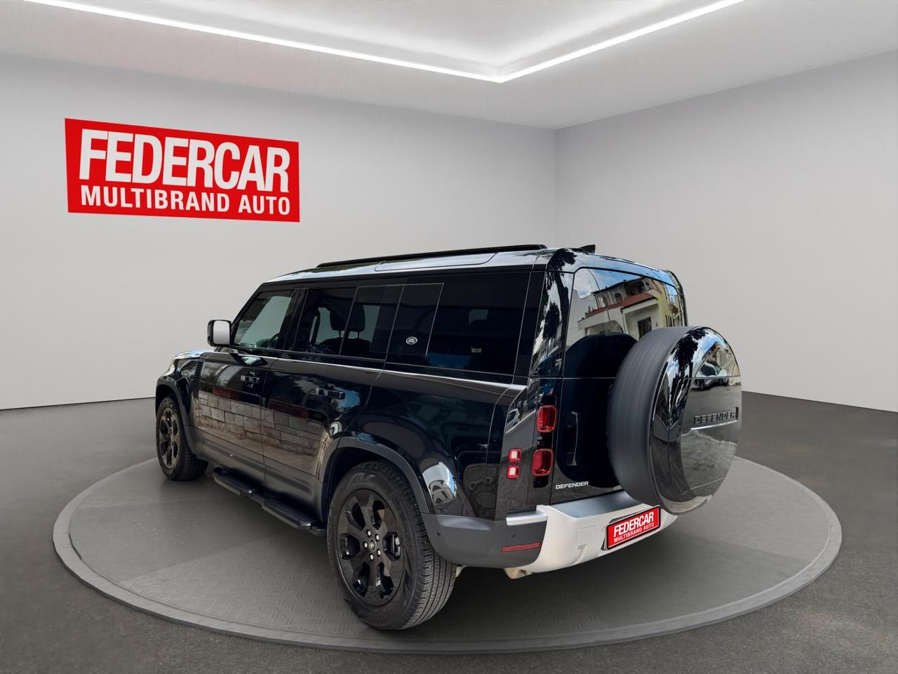 Land Rover Defender 110 3.0D I6 200 CV AWD Auto X-Dynamic SE