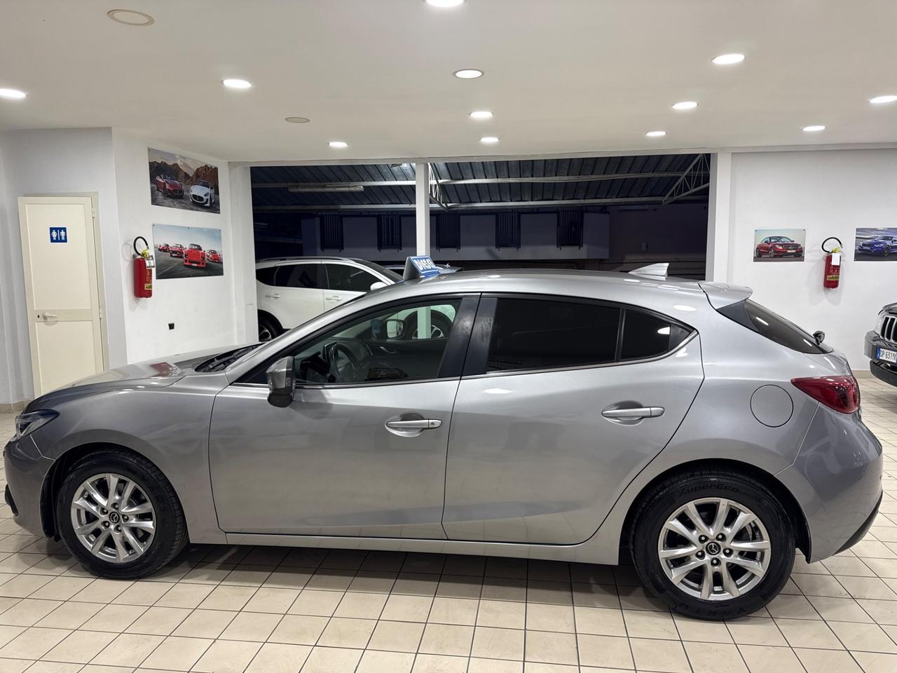 Mazda 3 1.5 2016 full optional nuova