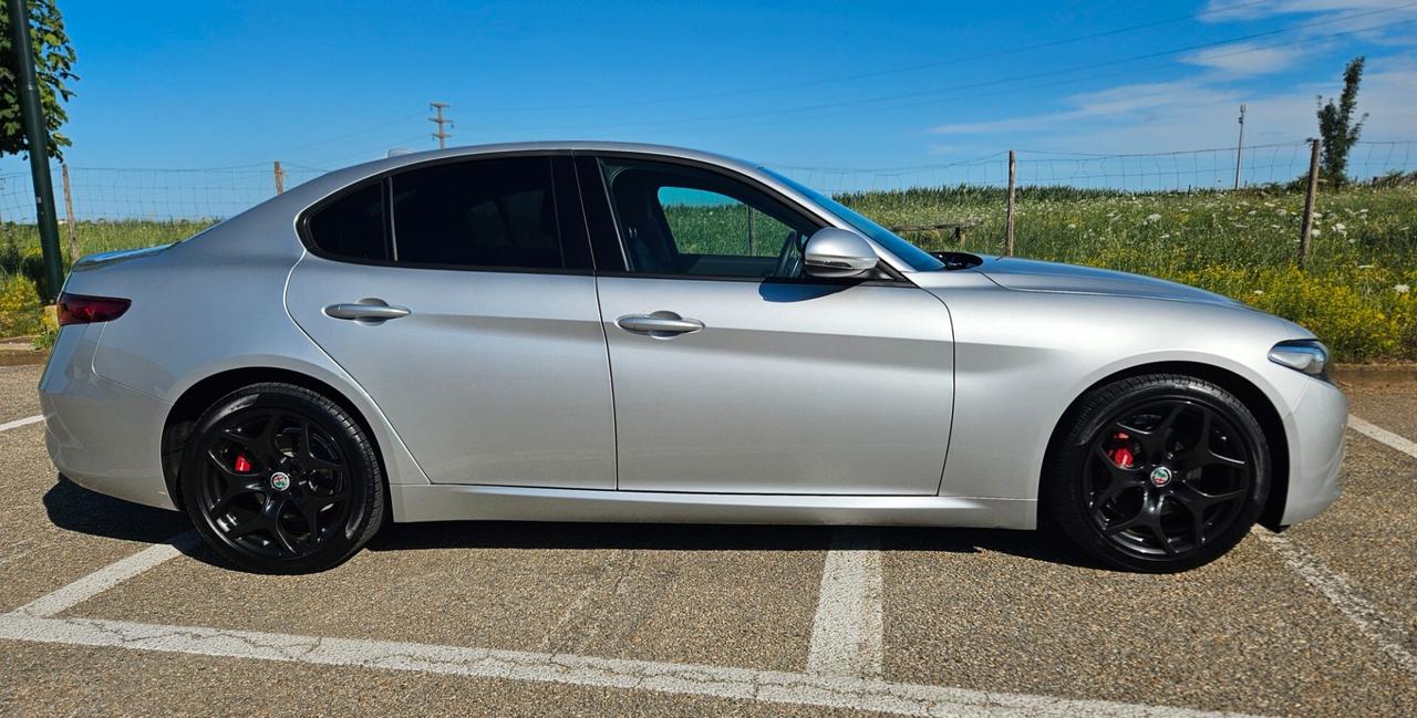 Alfa Romeo Giulia 2.2 Turbodiesel 190 CV AT8 Executive SOLO 45000 KM