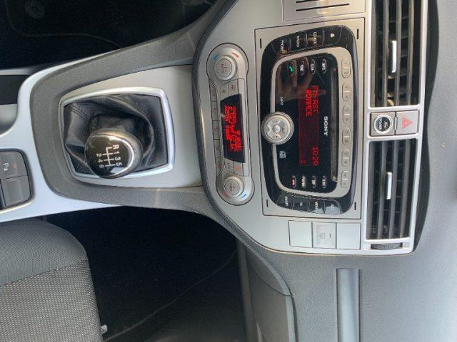 FORD Kuga + 2.0 TDCi 140 CV 2WD DPF