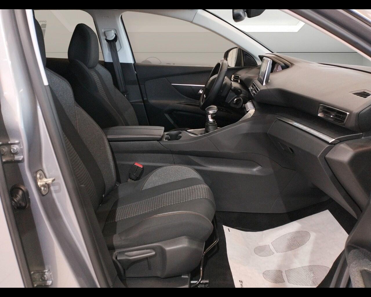 PEUGEOT 3008 2ª serie 3008 BlueHDi 130 S&S Bus...